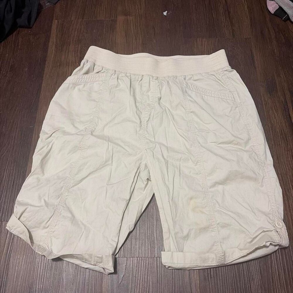 Briggs-new-york Women's Cream and Tan Shorts